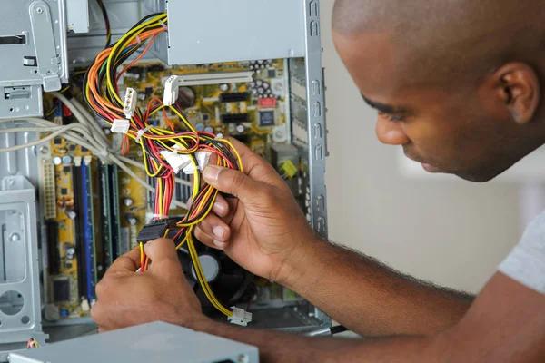 Affordable Electrician Service Lansdowne for Quick Repairs